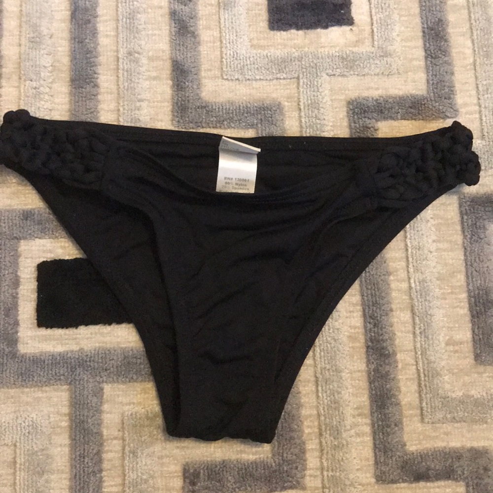 l space black bottoms with braided sides